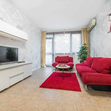 Red Velvet Apartment Varna